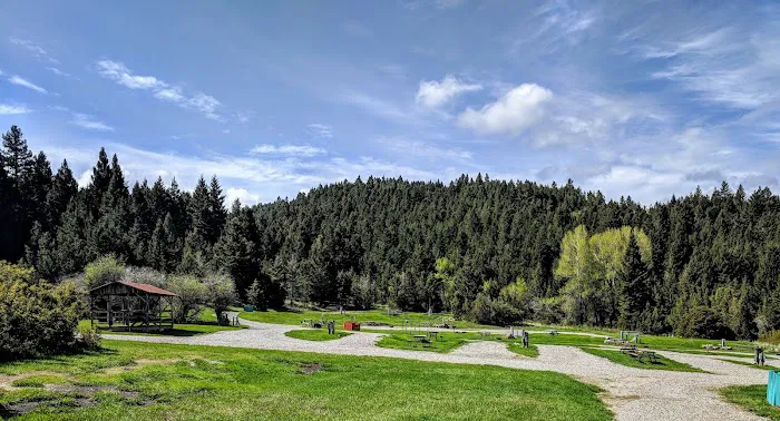 Rambling Moose Campground Picture 3