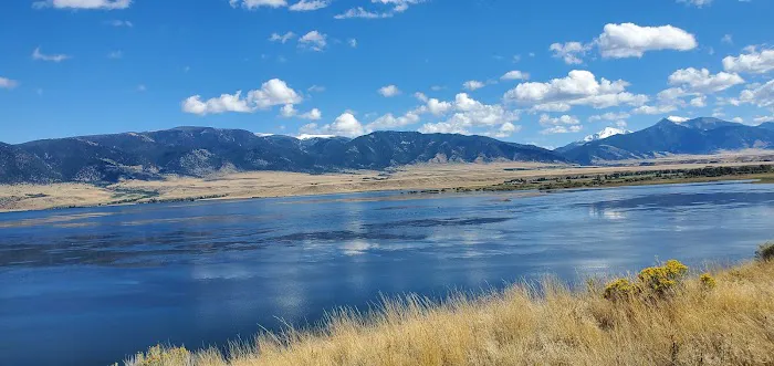 Clute’s Landing Picture 1