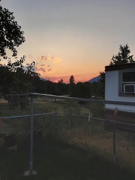 Hellgate Group Campground Picture 4