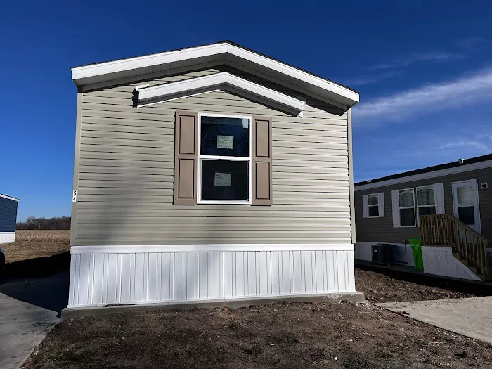 Point West Manufactured Home Community Picture 5