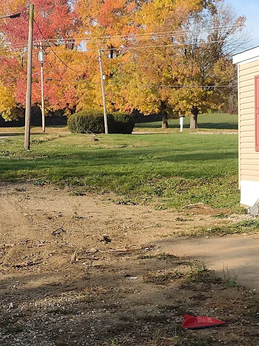 Oak Meadows Mobile Home Community Picture 3