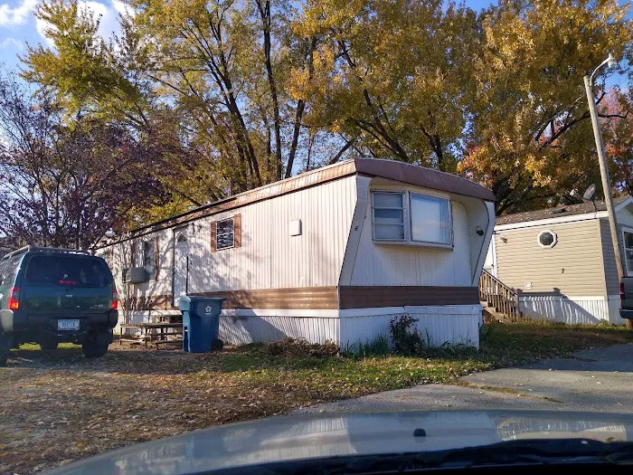 Oak Meadows Mobile Home Community Picture 9