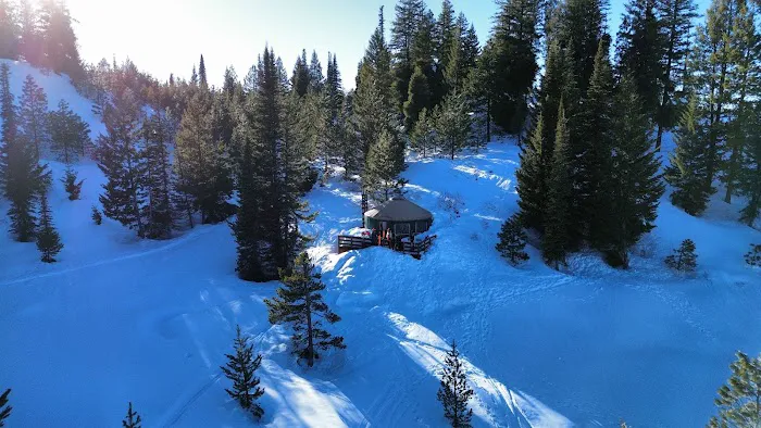 Banner Ridge Yurt Picture 6