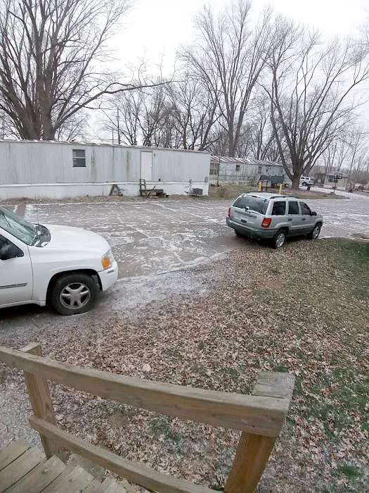 Cottonwood Village Mobile Home Picture 2