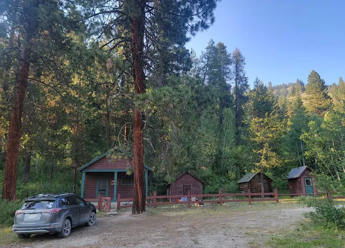 Deer Park Guard Station Picture 1