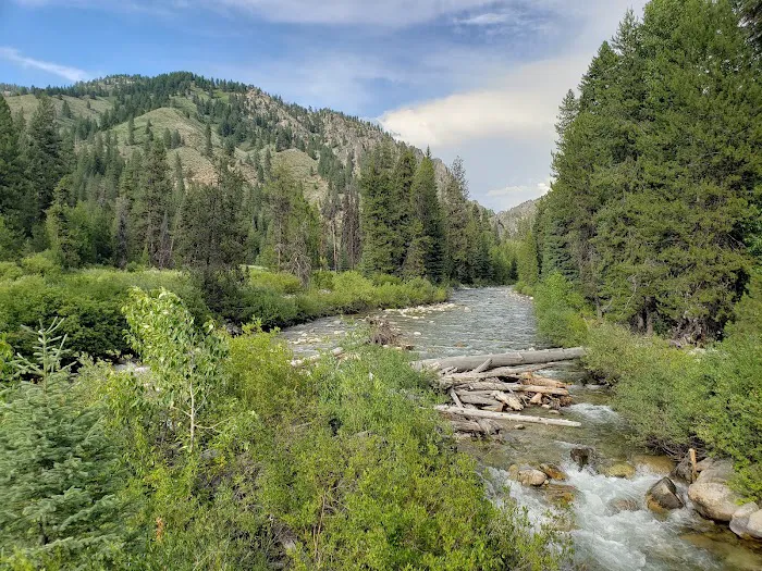 Deer Park Guard Station - Rental Cabin Picture 11