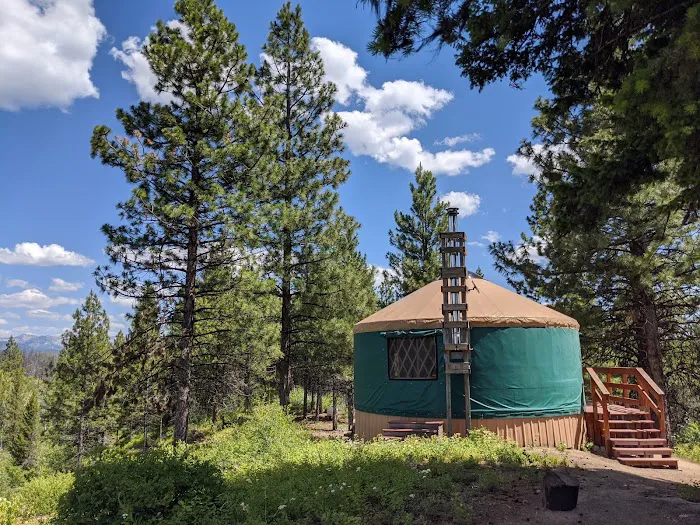 Skyline Yurt Picture 1