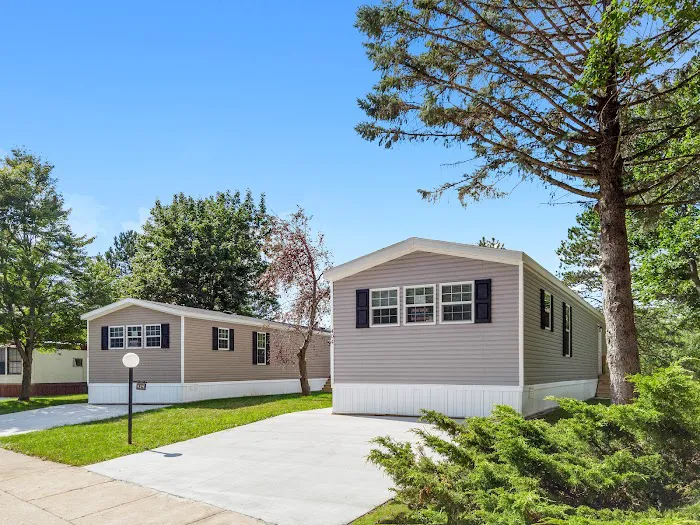 The Woodlands Manufactured Home Community Picture 1