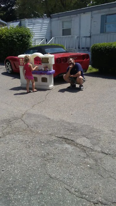 Twin Pines Mobile Home Community Picture 8