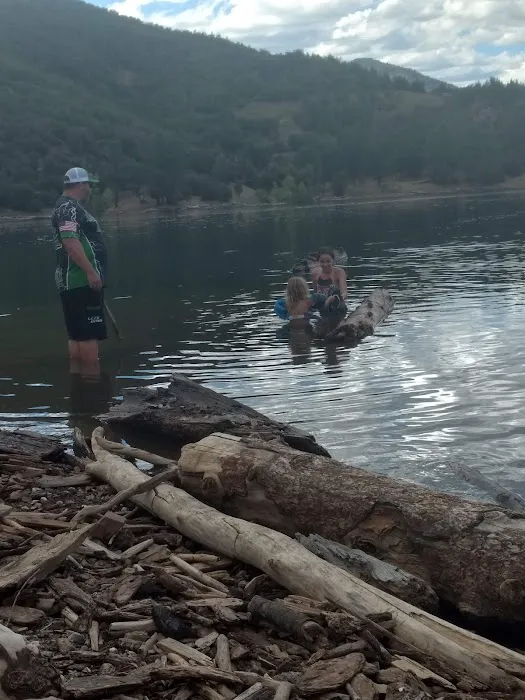 Jones Valley Inlet Shoreline Campground Picture 4