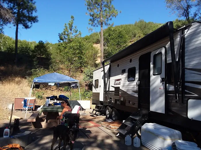 Lower Jones Valley Campground Picture 2