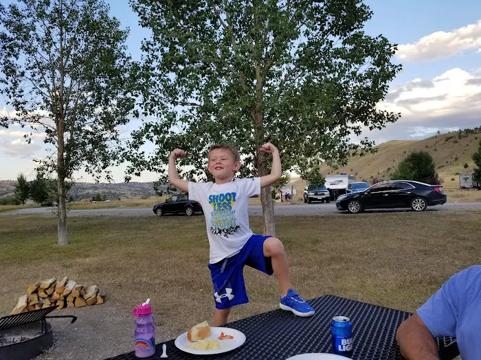 Red Mountain Campground Picture 8