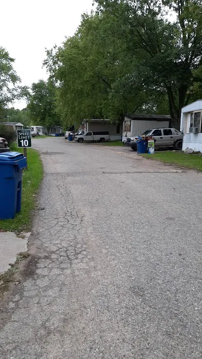Green Acres Estates - Mobile Home Community Picture 2