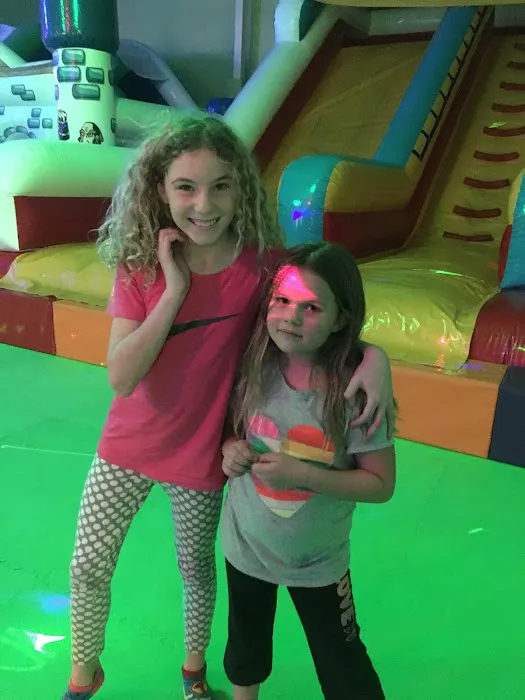 Tamarack Pines Estate Ltd Picture 2