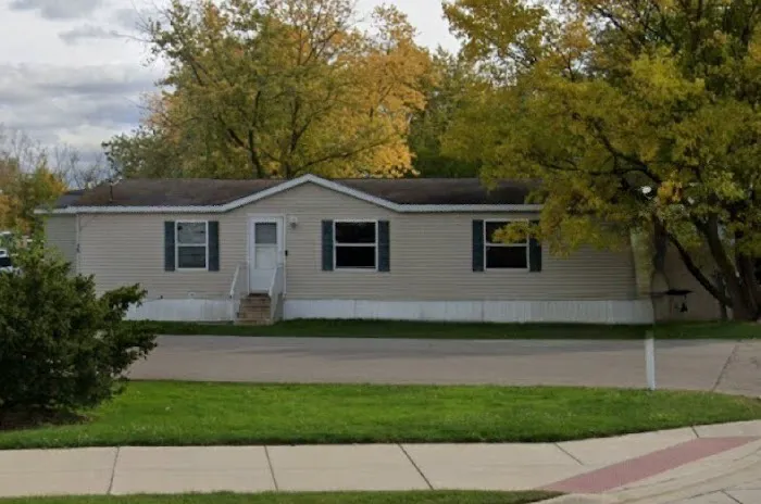 Lincoln Estates Picture 9