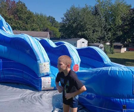 Holiday West Village