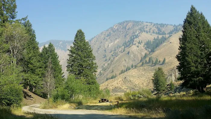 Holman Creek Campground Picture 2