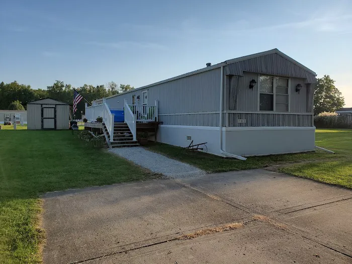 Trees Mobile Home community Picture 6