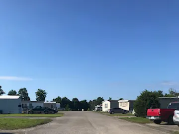 White Mountain Mobile Home Community Picture 3