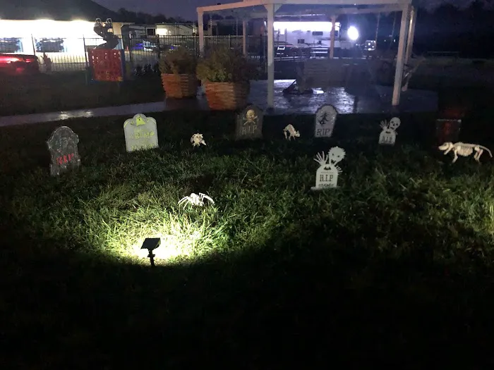 Whispering Hills RV Park Picture 8