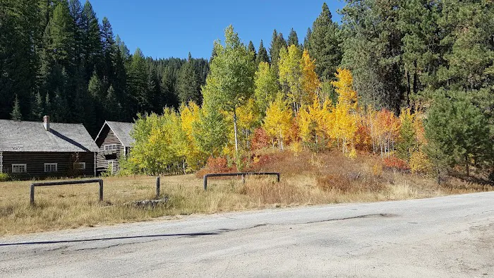 Snowmobile Parking Campground Picture 6