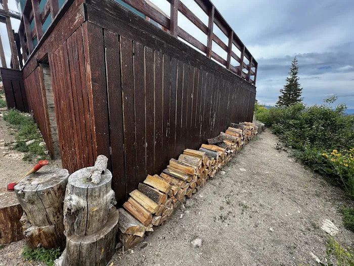 Stargaze Yurt Picture 6