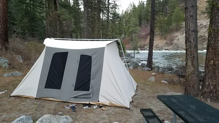 Big Eddy Campground Picture 2