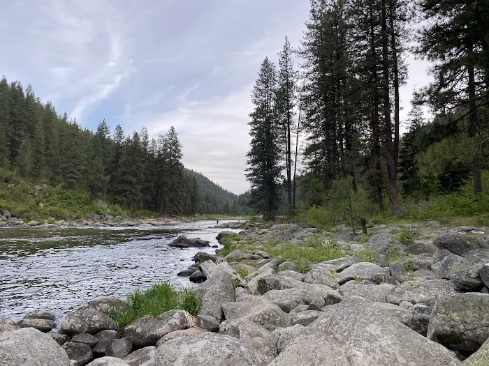 Big Eddy Campground Picture 6