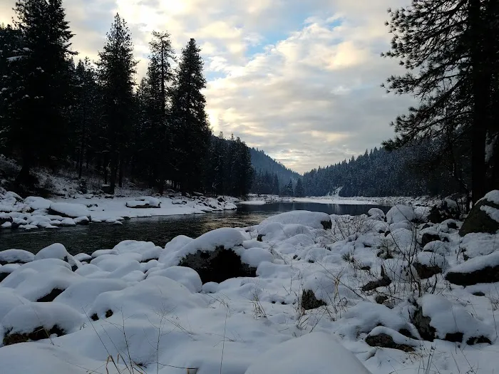 Big Eddy Campground Picture 7