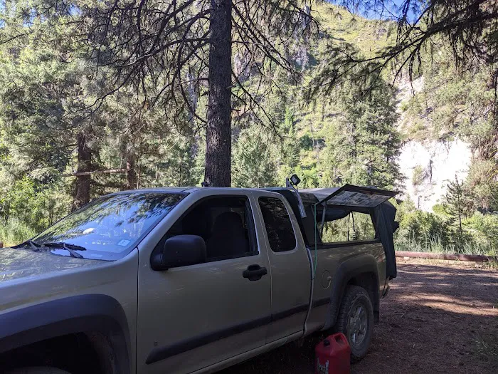 Queens River Campground Picture 1
