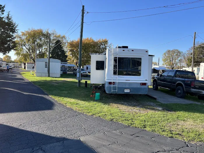 Speedway RV Park Picture 3