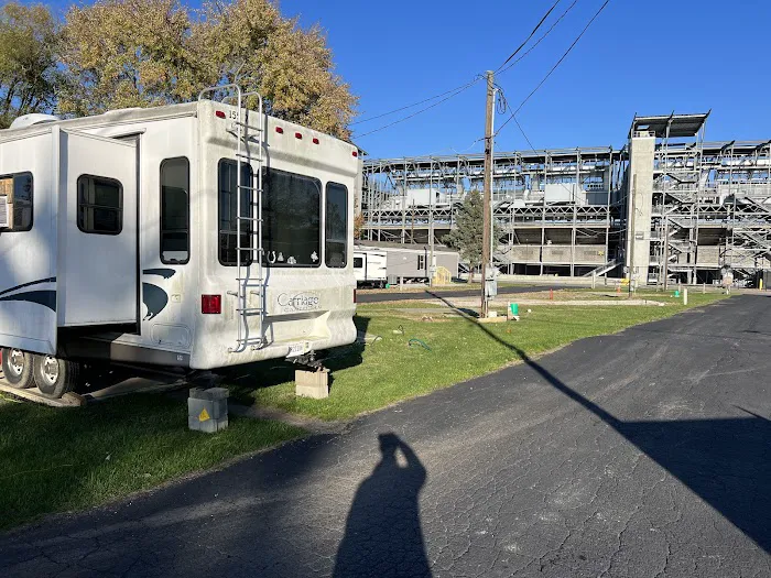 Speedway RV Park Picture 6