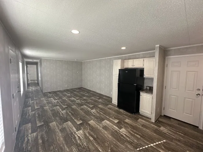Roseville Mobile Home Park Picture 9