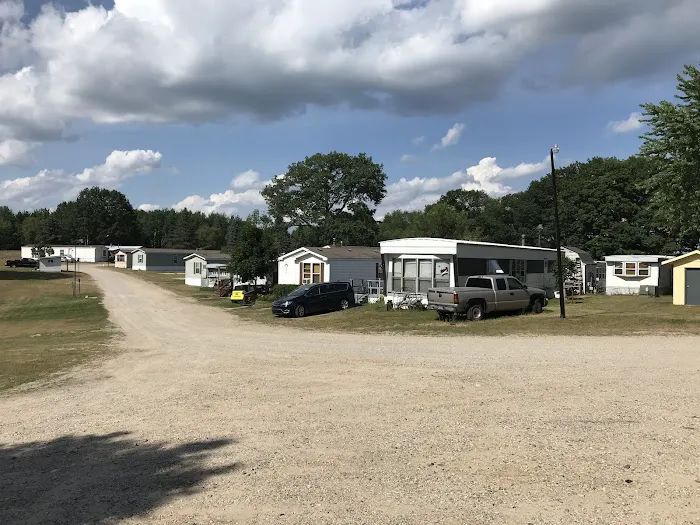 Holiday Terrace Mobile Home Park Picture 8