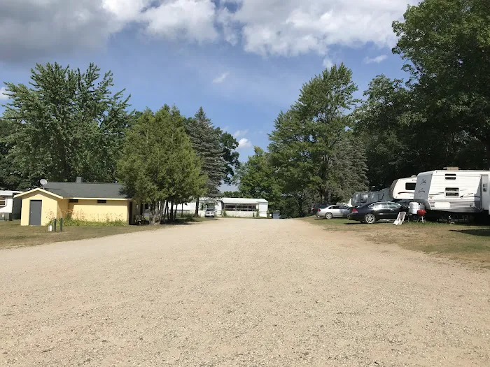 Holiday Terrace Mobile Home Park Picture 6