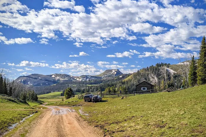 Black Butte Cabin Picture 8