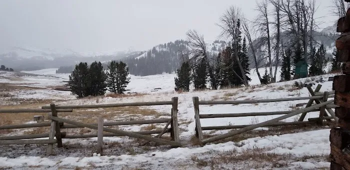 Black Butte Cabin Picture 5