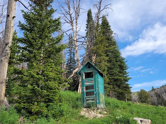 Black Butte Cabin Picture 9