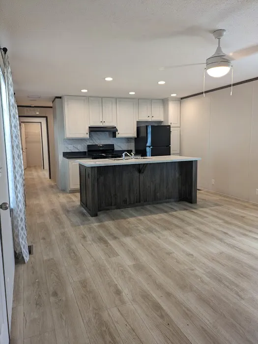 Grand Country Mobile Home Village Picture 10
