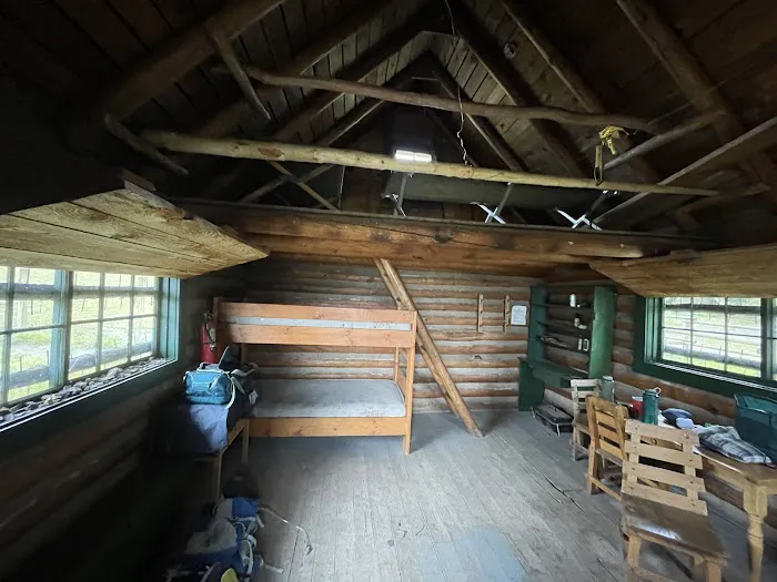 WINDY PASS CABIN Picture 2