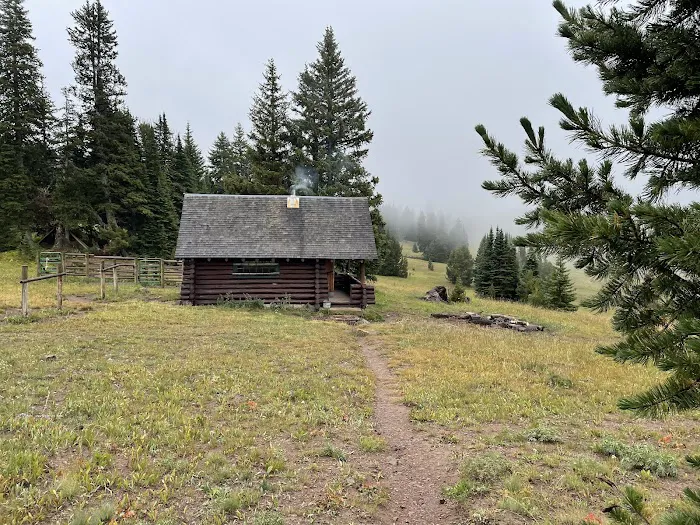WINDY PASS CABIN Picture 7