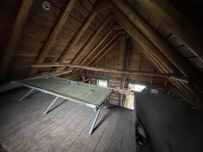 WINDY PASS CABIN Picture 8