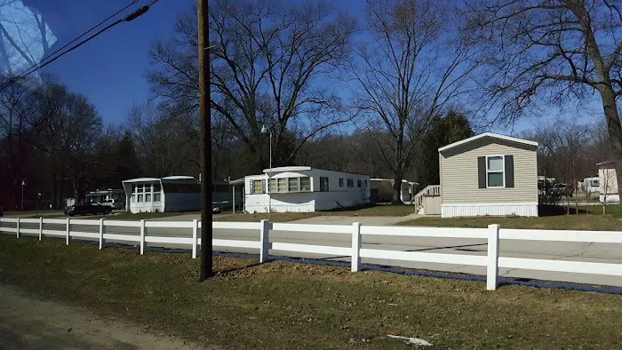 Arlington Woods Picture 3