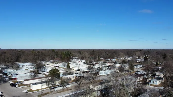 Clover Estate Mobile Home Park Picture 7