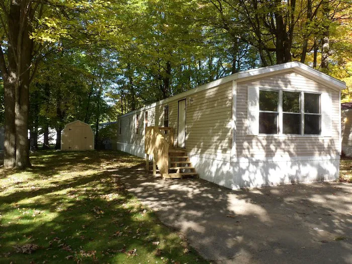 Country Estates Mobile Home Park Picture 4