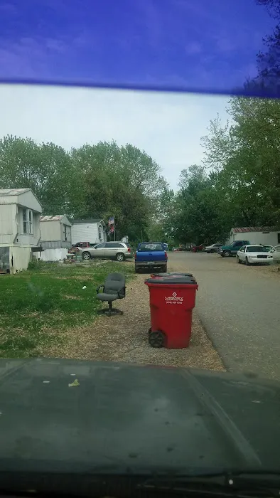 Capital Mobile Home Park Picture 7