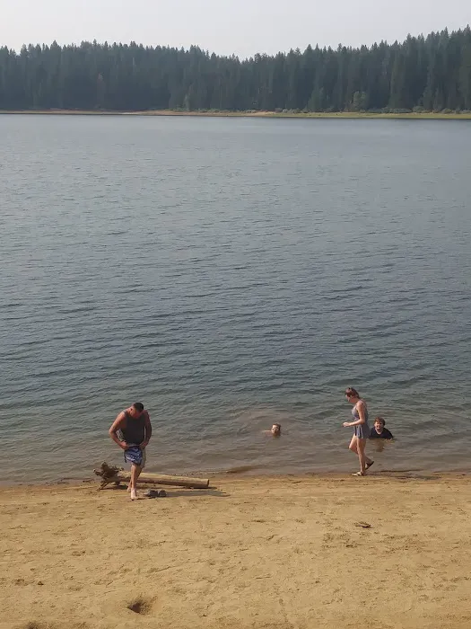 Hollywood Point Campground Picture 5