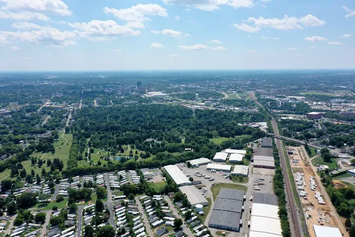 Suburban Pointe Mobile Home Park Picture 1