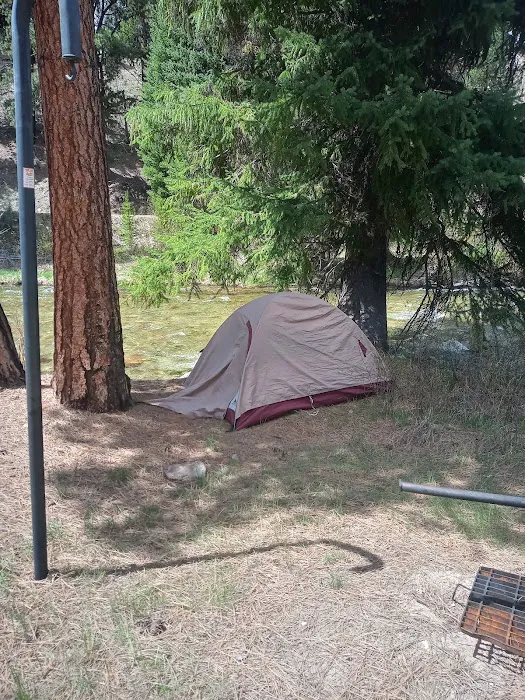 Riverside Campground Picture 3