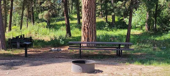 Willow Creek Transfer Camp Picture 3